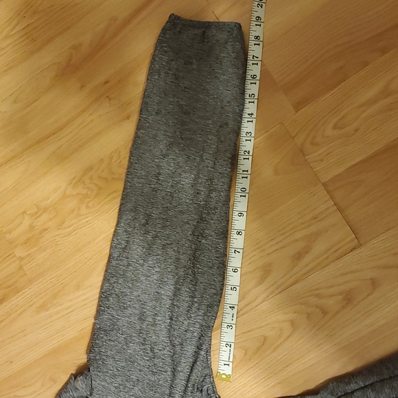 Women's Gray size Large Winter Coat. - Picture 10 of 15